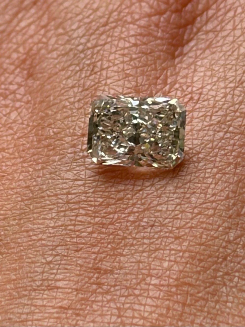2.45ct Radiant IGI Lab Grown Diamond H VVS2 Excellent/Excellent